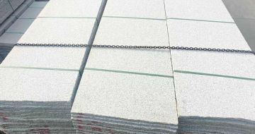 那曲芝麻白毛板，石材毛板