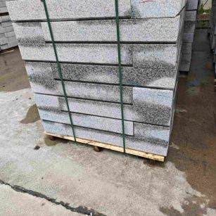 那曲芙蓉白路牙石，马路牙子