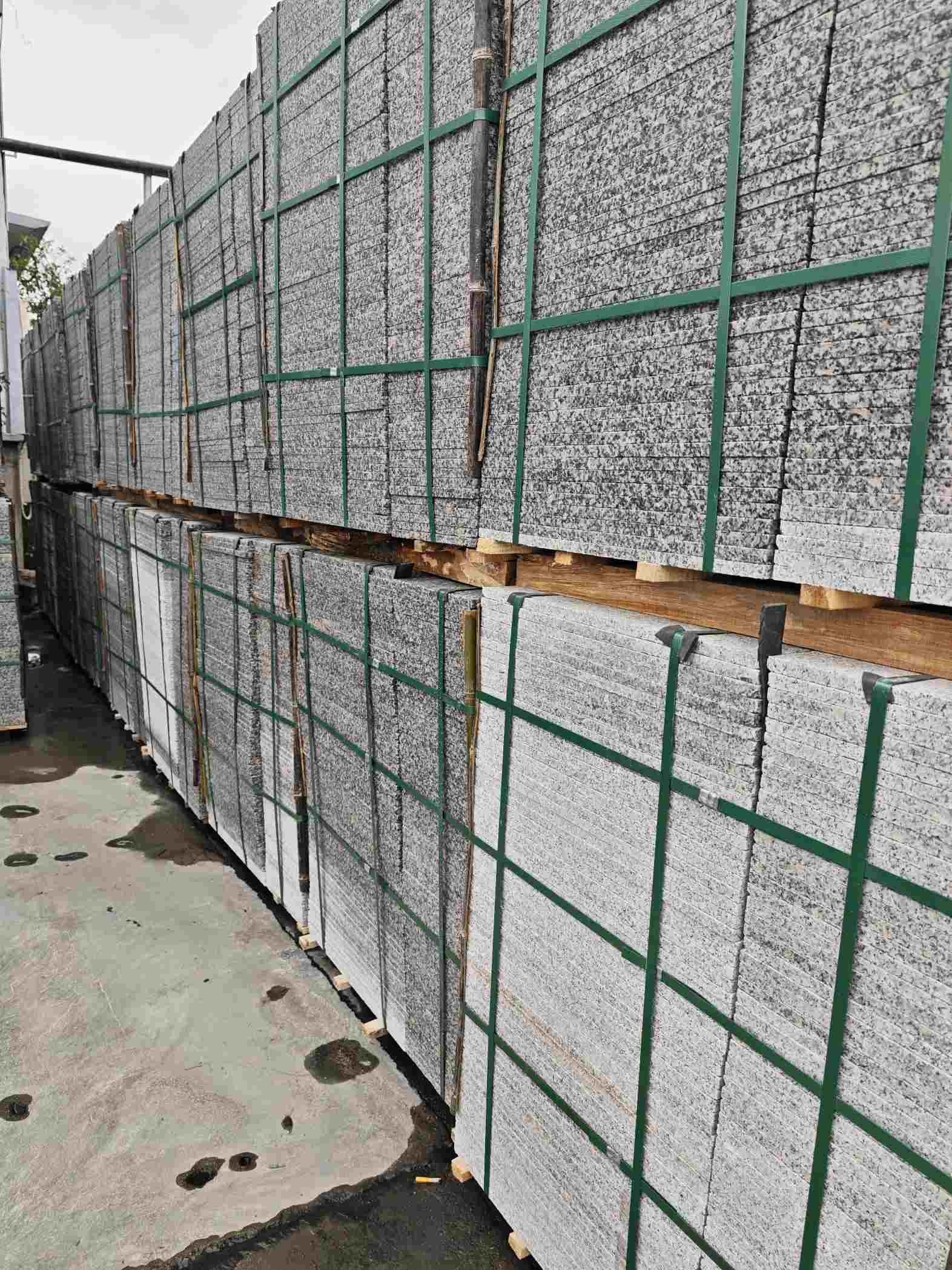 那曲芙蓉白地铺石，石材地铺石