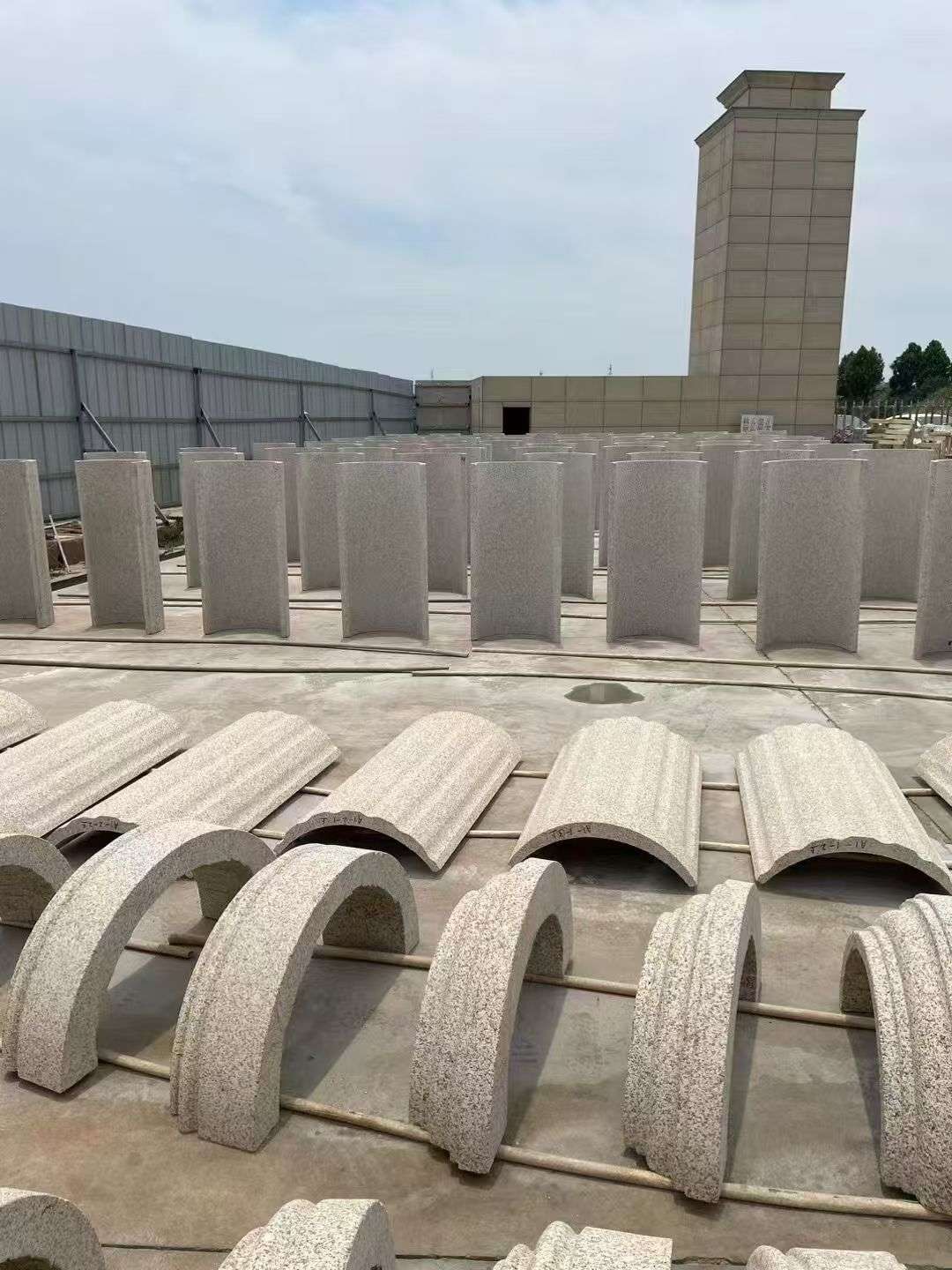 那曲黄金麻别墅柱皮 异形 线条定制